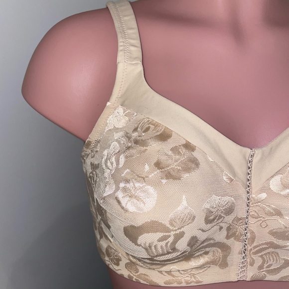 Wacoal Awareness Full Figure Seamless Wire Free Bra Sand Size 38D - Picture 3 of 5